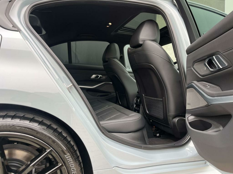 BMW 318 318iA M-Pack Widescreen/Schuifdak/HUD/Harman/CAM Leconte Motors