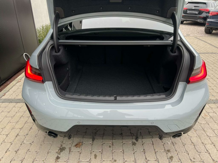 BMW 318 318iA M-Pack Widescreen/Schuifdak/HUD/Harman/CAM Leconte Motors