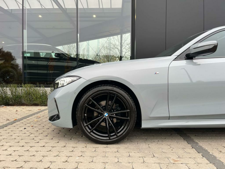 BMW 318 318iA M-Pack Widescreen/Schuifdak/HUD/Harman/CAM Leconte Motors