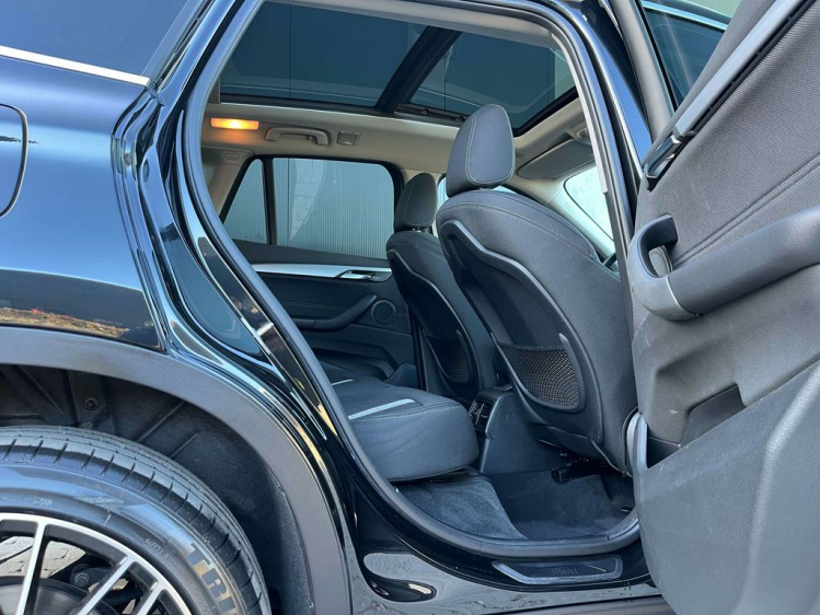BMW X1 1.5iA sDrive18 Facelift Panodak/Sportzetels/Camera Leconte Motors