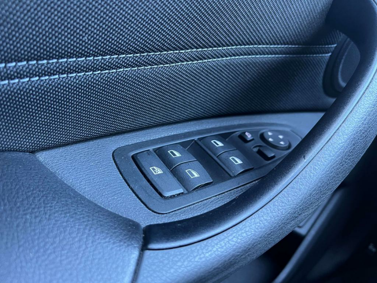BMW X1 1.5iA sDrive18 Facelift Panodak/Sportzetels/Camera Leconte Motors