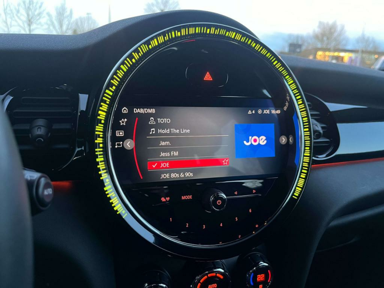 MINI One 1.5i Facelift 5-deurs Carplay/Gps/Sfeerverlichting Leconte Motors