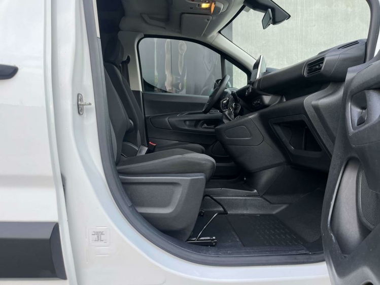 Peugeot Partner 1.5HDI L2 Lichte Vracht Verlengd Carplay/Gps/Cruis Leconte Motors