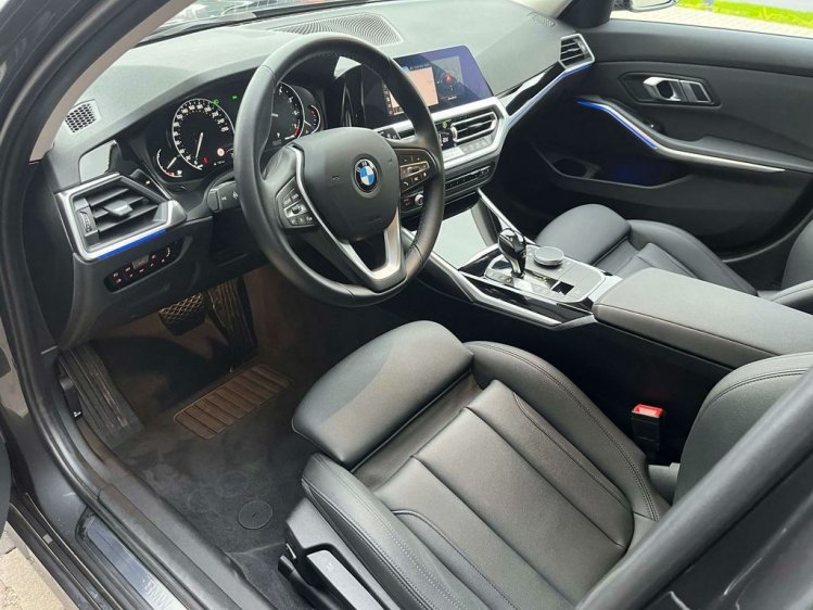 BMW 318 Touring 318iA Sportzetels/Sfeerverlichting/DAB+... Leconte Motors