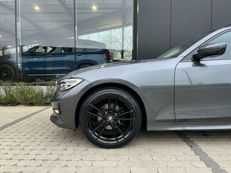 BMW 318 Touring 318iA Sportzetels/Sfeerverlichting/DAB+... Leconte Motors