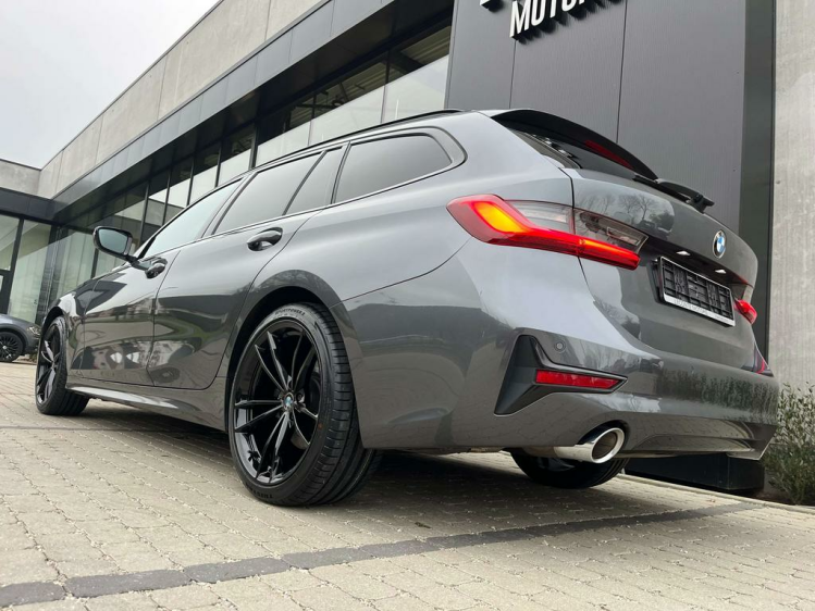 BMW 318 Touring 318iA Sportzetels/Sfeerverlichting/DAB+... Leconte Motors