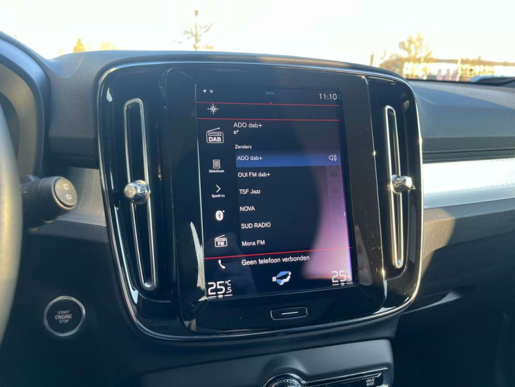 Volvo XC40 2.0 T4 Momentum Pro Geartronic Panodak/Leder/CAM.. Leconte Motors