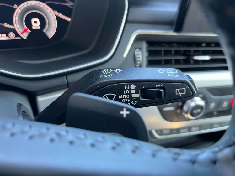 Audi A4 Avant 35 TFSI Avant S-Tronic Virtual/Leder/Trekhk Leconte Motors