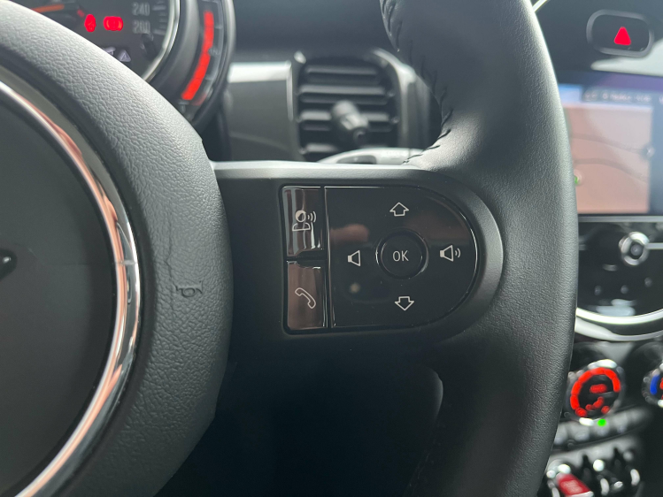 MINI One 1.5i Facelift 5D Full-LED/Carplay/Gps/Cruise/PDC.. Leconte Motors