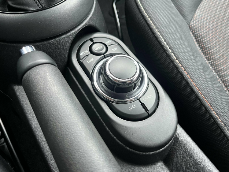 MINI One 1.5i Facelift 5D Full-LED/Carplay/Gps/Cruise/PDC.. Leconte Motors