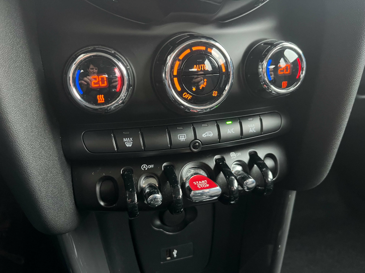 MINI One 1.5i Facelift 5D Full-LED/Carplay/Gps/Cruise/PDC.. Leconte Motors