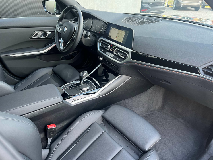 BMW 318 Touring 318iA Sportzetels/Gps/Carplay/Leder/...!! Leconte Motors