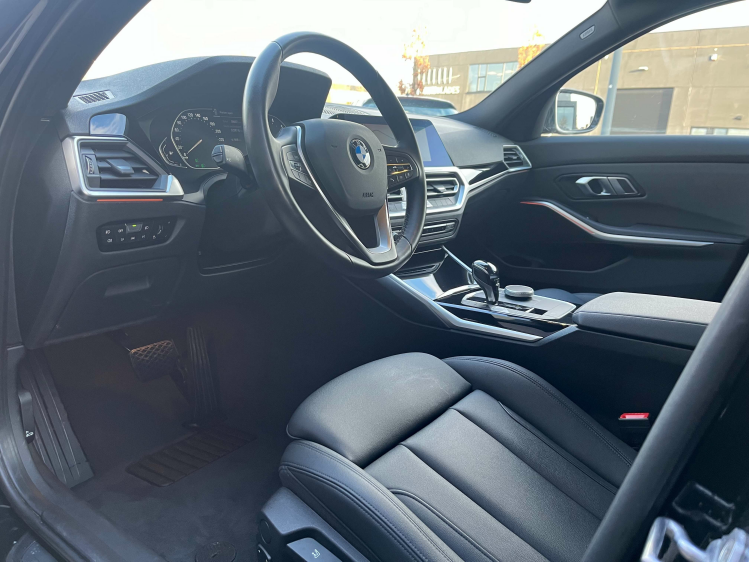 BMW 318 Touring 318iA Sportzetels/Gps/Carplay/Leder/...!! Leconte Motors