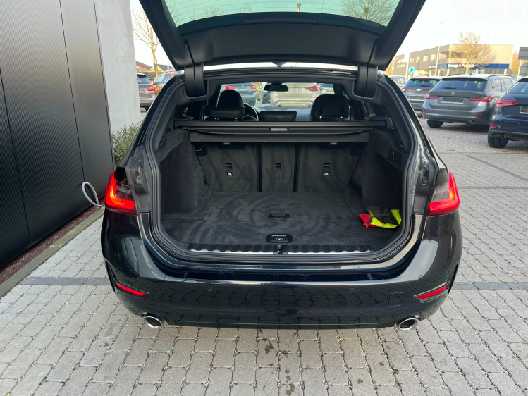 BMW 318 Touring 318iA Sportzetels/Gps/Carplay/Leder/...!! Leconte Motors