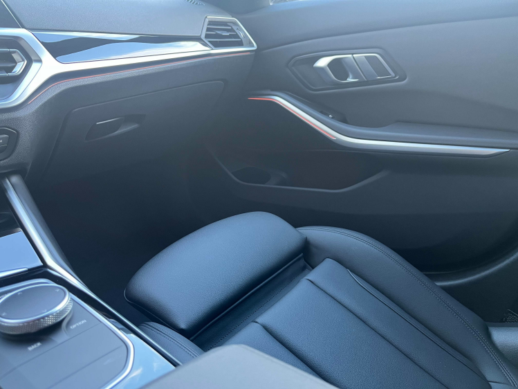 BMW 318 Touring 318iA Sportzetels/Gps/Carplay/Leder/...!! Leconte Motors
