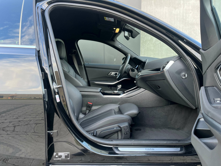 BMW 318 Touring 318iA Sportzetels/Gps/Carplay/Leder/...!! Leconte Motors