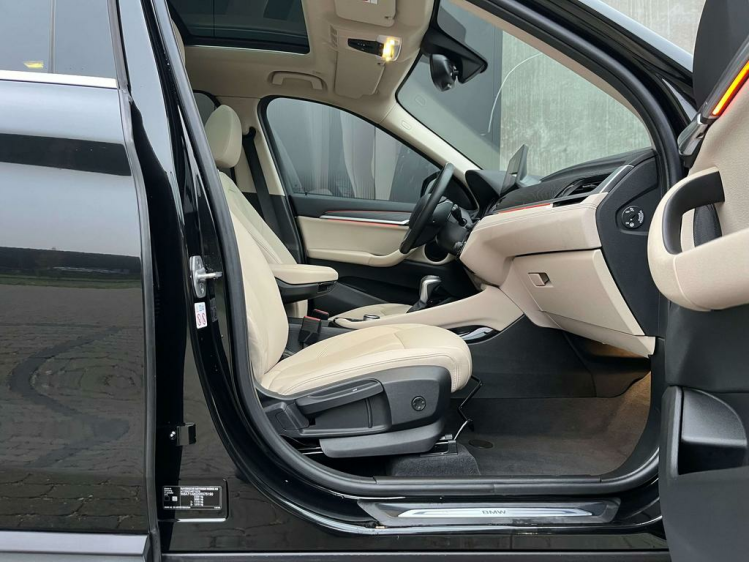 BMW X1 1.5iA xDrive25e X-Line Panodak/Leder/HUD/Camera... Leconte Motors