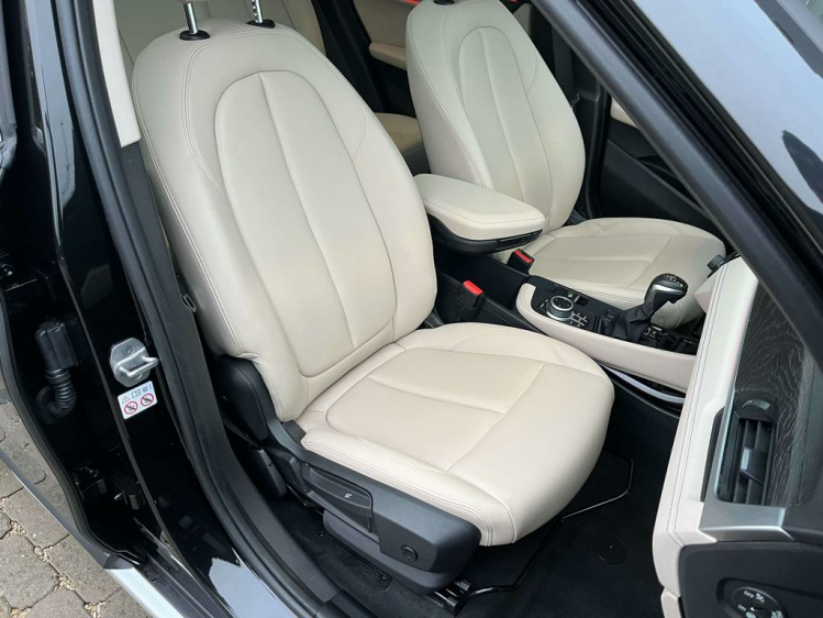 BMW X1 1.5iA xDrive25e X-Line Panodak/Leder/HUD/Camera... Leconte Motors