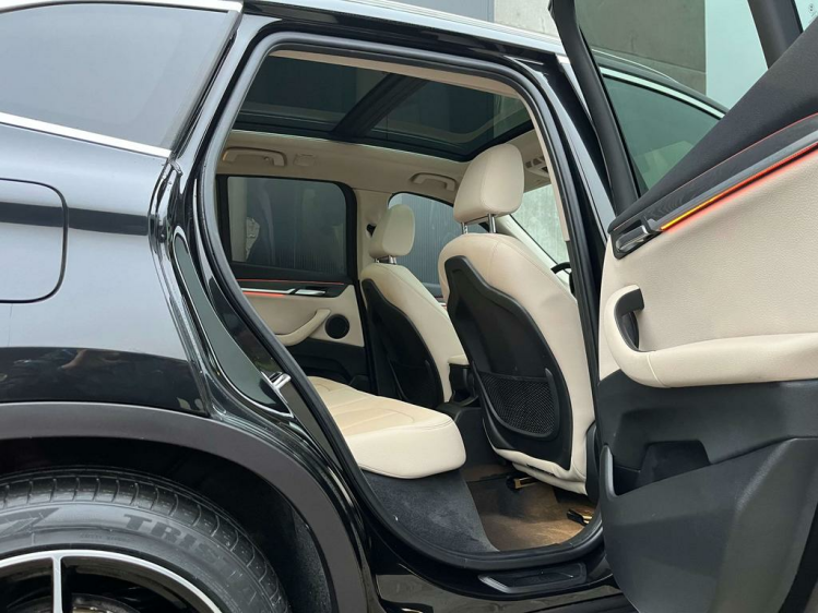 BMW X1 1.5iA xDrive25e X-Line Panodak/Leder/HUD/Camera... Leconte Motors