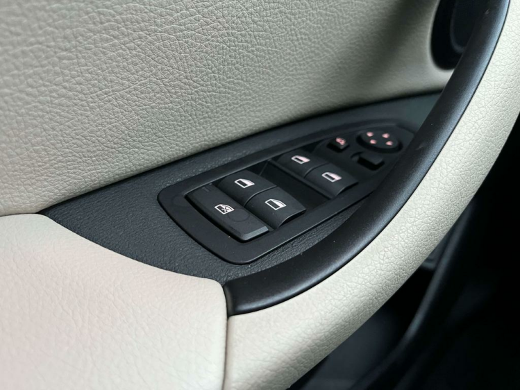 BMW X1 1.5iA xDrive25e X-Line Panodak/Leder/HUD/Camera... Leconte Motors