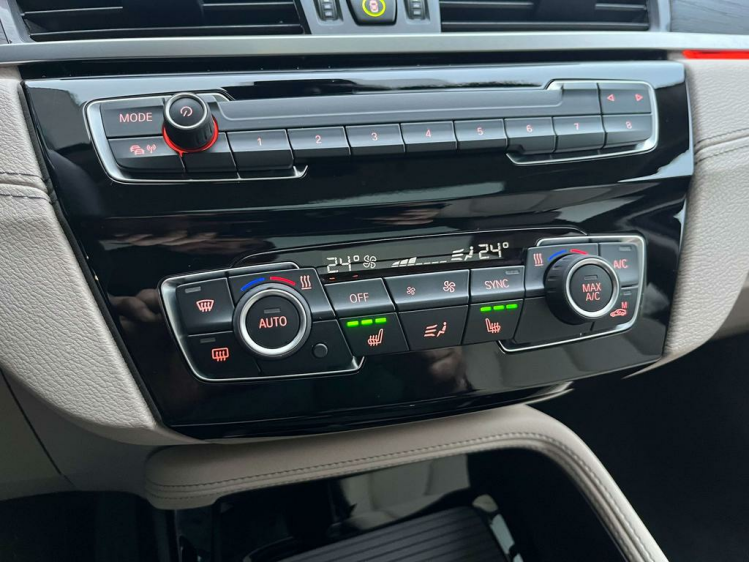 BMW X1 1.5iA xDrive25e X-Line Panodak/Leder/HUD/Camera... Leconte Motors