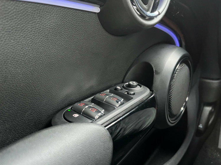 MINI One 1.5i Facelift 5-d Carplay/Sfeerverlichting/Gps/DAB Leconte Motors