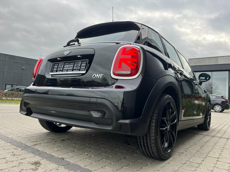 MINI One 1.5i Facelift 5-d Carplay/Sfeerverlichting/Gps/DAB Leconte Motors