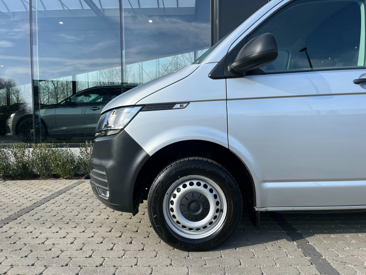 Volkswagen T6.1 Transporter 2.0 TDi DSG Automaat 3-zit/Carplay/Sortimo-rekken Leconte Motors