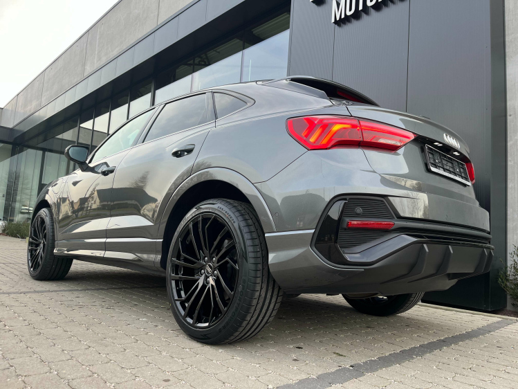 Audi Q3 45 TFSIe Sportback Hybride S-Line Full-LED/Leder.. Leconte Motors