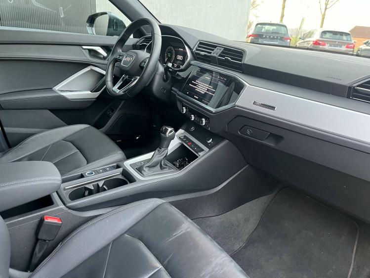 Audi Q3 45 TFSIe Sportback Hybride S-Line Full-LED/Leder.. Leconte Motors