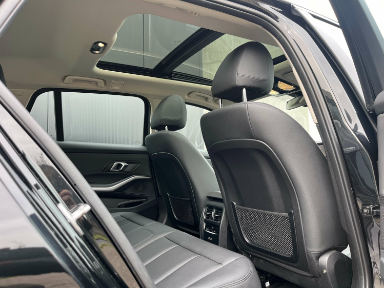 BMW 318 Touring dA Panodak/Leder/Camera/Memoryseats/Keyles Leconte Motors