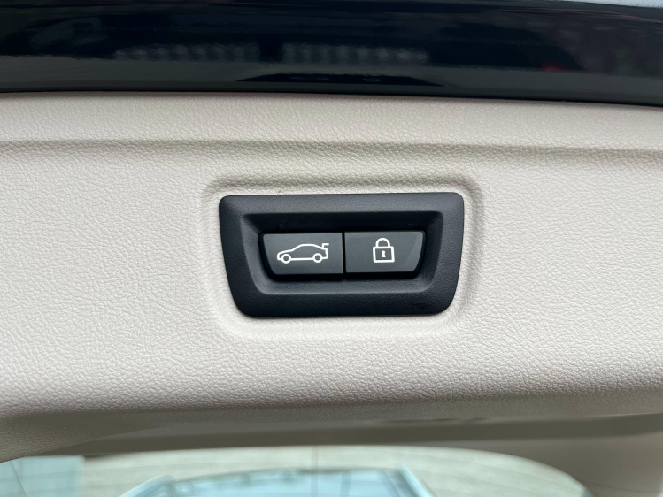 BMW 318 Touring dA Panodak/Leder/Camera/Memoryseats/Keyles Leconte Motors