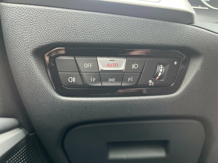 BMW 318 Touring dA Panodak/Leder/Camera/Memoryseats/Keyles Leconte Motors