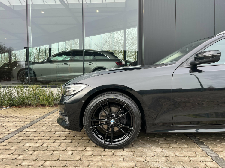 BMW 318 Touring dA Panodak/Leder/Camera/Memoryseats/Keyles Leconte Motors