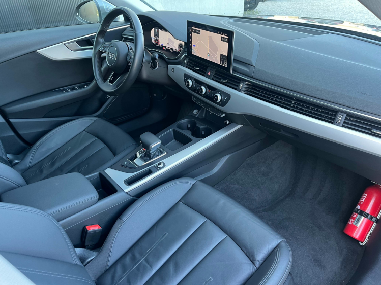 Audi A4 Avant 35 TFSI S-Tronic Virtual/LED/Leder/Carplay.. Leconte Motors