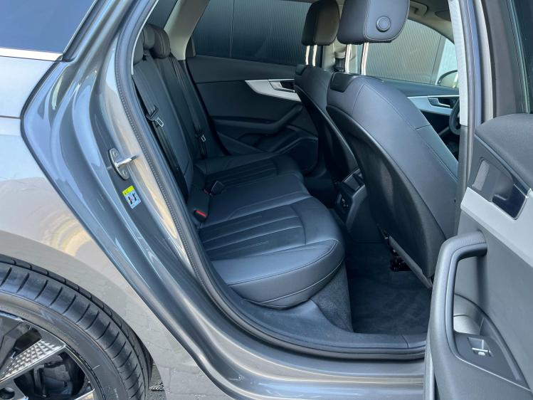 Audi A4 Avant 35 TFSI S-Tronic Virtual/LED/Leder/Carplay.. Leconte Motors