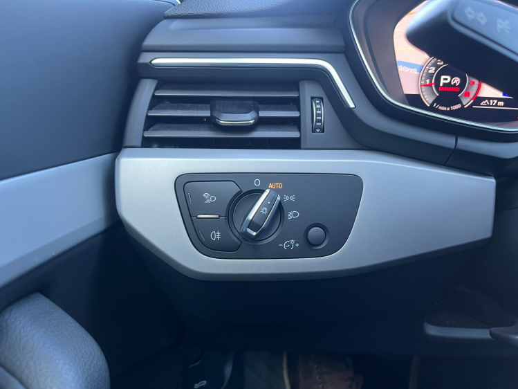 Audi A4 Avant 35 TFSI S-Tronic Virtual/LED/Leder/Carplay.. Leconte Motors