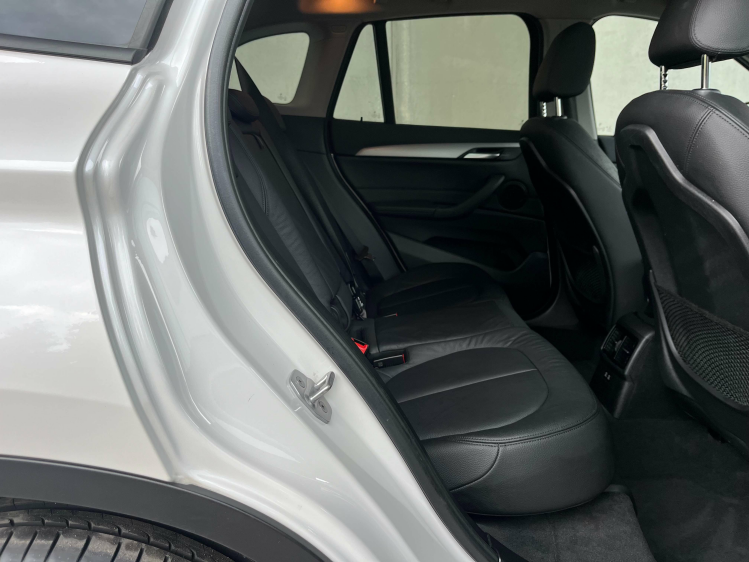 BMW X1 1.5iA sDrive18 Full-LED/Panodak/Leder/Carplay/CAM Leconte Motors