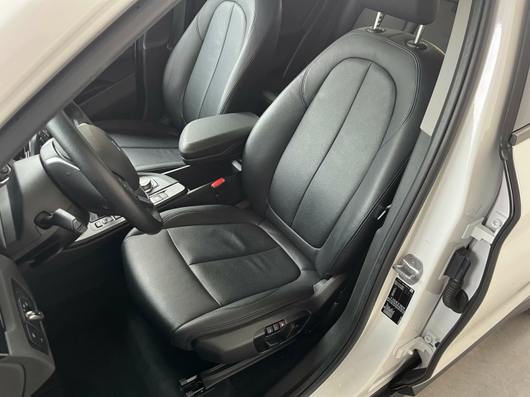 BMW X1 1.5iA sDrive18 Full-LED/Panodak/Leder/Carplay/CAM Leconte Motors