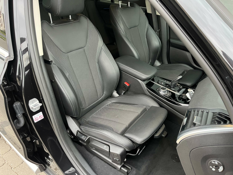 BMW X3 2.0iA xDrive30e X-Line Sportzetels/Camera/HUD/DAB+ Leconte Motors