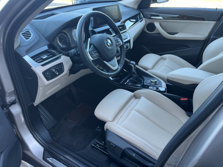 BMW X1 1.5iA xDrive25e Panodak/Sportzetels/Camera/HUD/... Leconte Motors