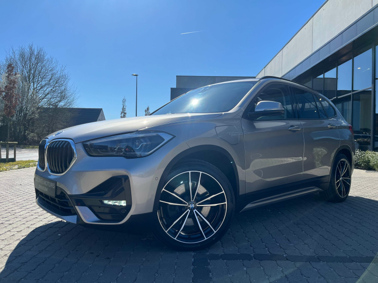BMW X1 1.5iA xDrive25e Panodak/Sportzetels/Camera/HUD/... Leconte Motors