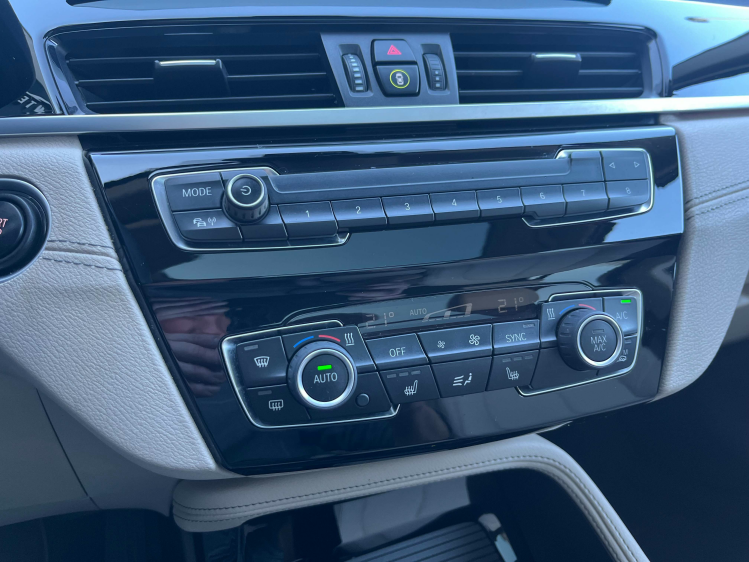 BMW X1 1.5iA xDrive25e Panodak/Sportzetels/Camera/HUD/... Leconte Motors