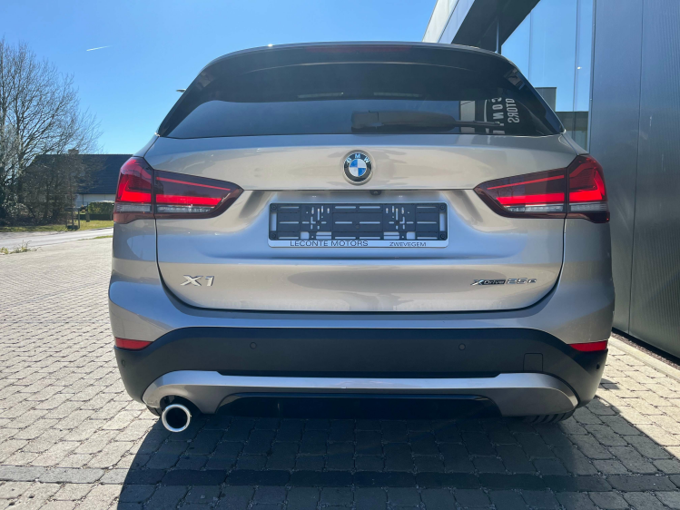 BMW X1 1.5iA xDrive25e Panodak/Sportzetels/Camera/HUD/... Leconte Motors