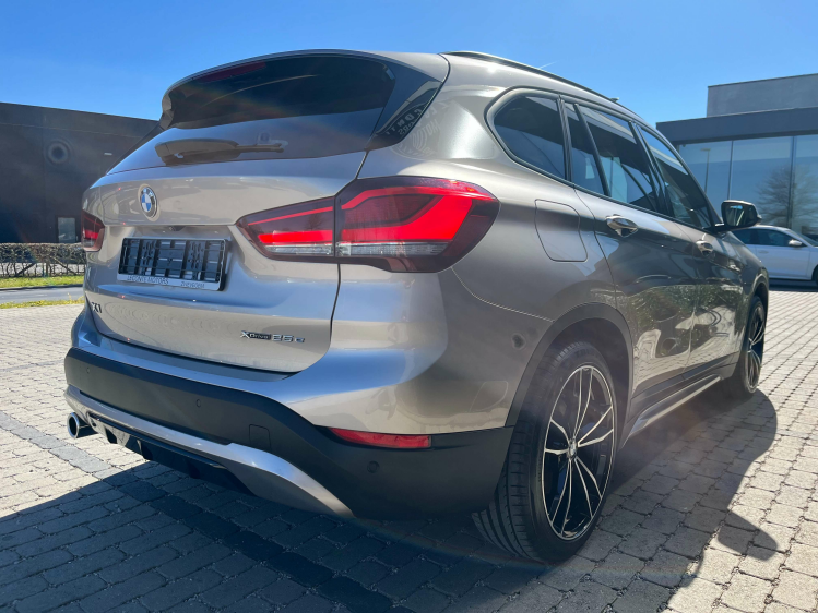 BMW X1 1.5iA xDrive25e Panodak/Sportzetels/Camera/HUD/... Leconte Motors