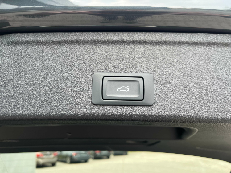 Audi A4 Avant 30 TDI Panodak/Leder/Carplay/Virtual/Camera Leconte Motors