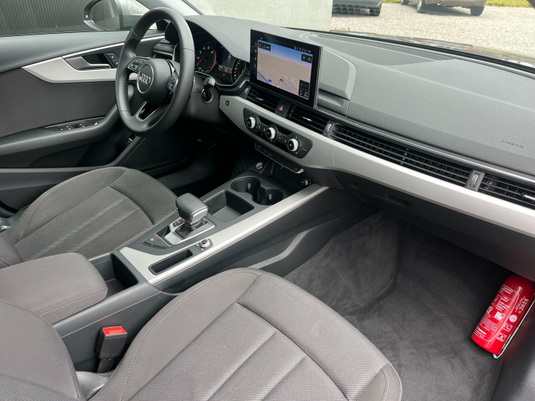 Audi A4 Avant 35 TFSI S tronic Navigatie/Cruise/PDC/BLTH.. Leconte Motors