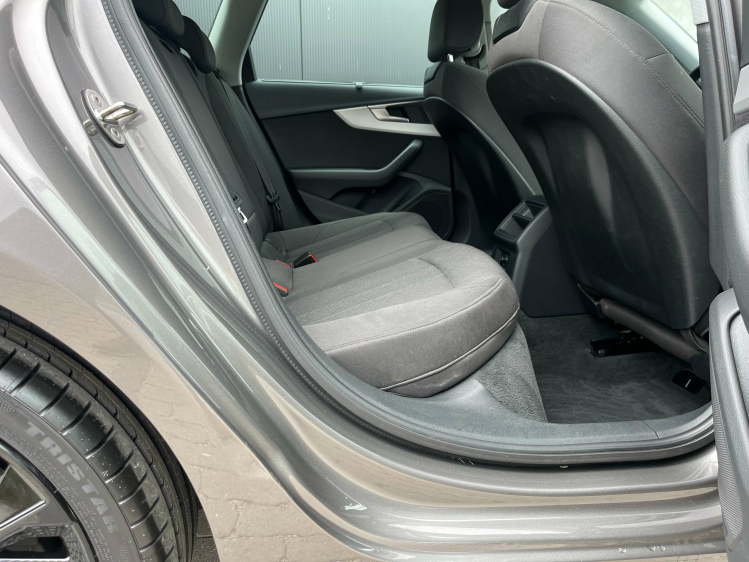 Audi A4 Avant 35 TFSI S tronic Navigatie/Cruise/PDC/BLTH.. Leconte Motors