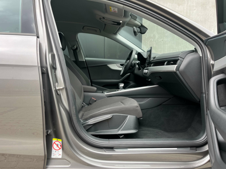 Audi A4 Avant 35 TFSI S tronic Navigatie/Cruise/PDC/BLTH.. Leconte Motors