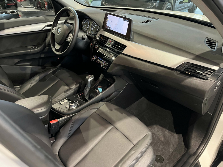 BMW X1 1.5iA xDrive25e Hybrid Panodak/Leder/Camera/HUD/.. Leconte Motors